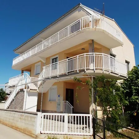 Apartment Otok