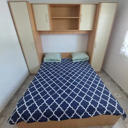 Appartamento Otok Vir